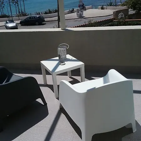 Couette-café La Scogliera 4*