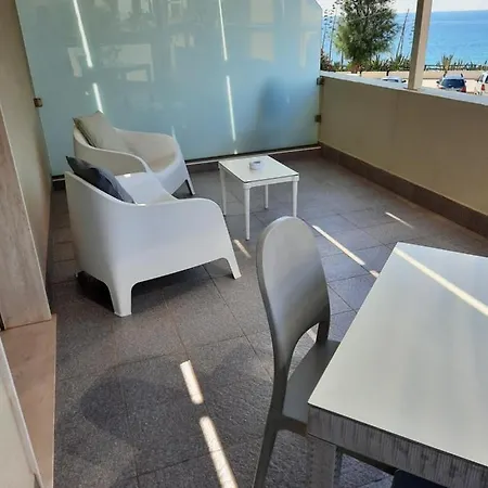 La Scogliera Bed & Breakfast *